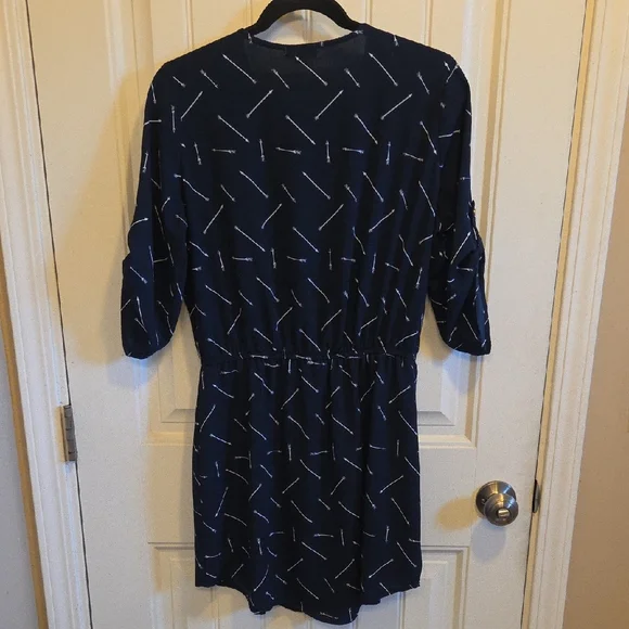 Navy Blue Arrow Patterned Dress - Picture 4 of 6